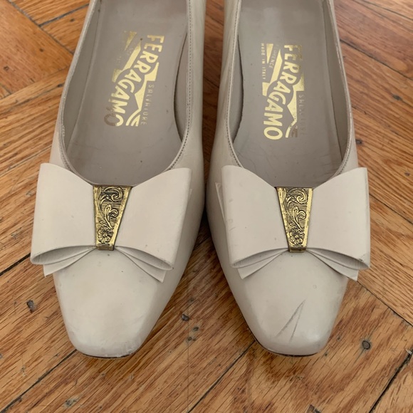 Vintage Salvatore Ferragamo Bowed Shoes - Picture 2 of 4
